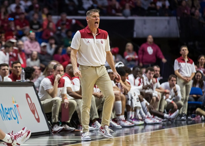 NCAA Basketball: Arkansas at Oklahoma